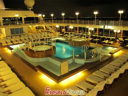AZAMARA QUEST - piscina