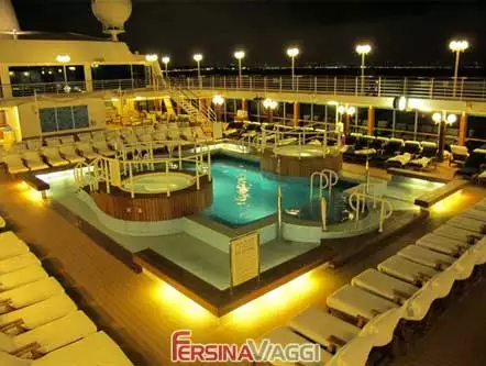 AZAMARA QUEST - piscina