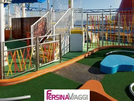 Carnival Elation - minigolf