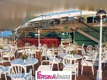 NORWEGIAN SUN - bar piscina