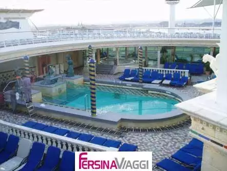 RCCL Adventure of the seas - Piscina Coperta