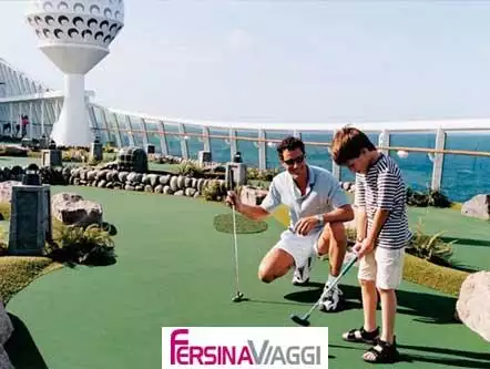 RCCL Navigator of the seas - minigolf